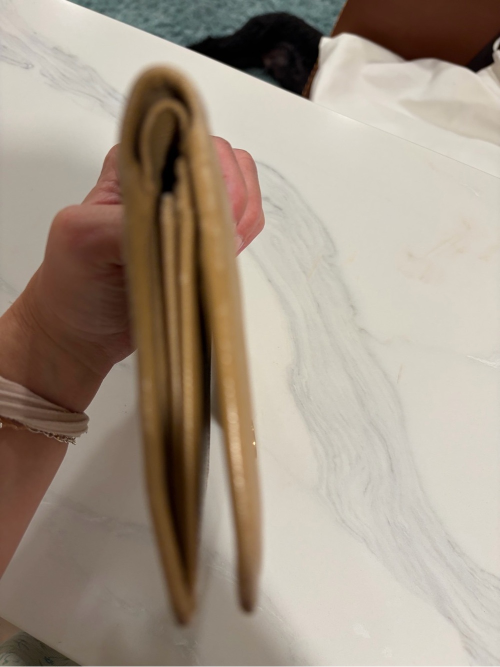 Chanel button bifold long wallet in Tan leather - Picture 4 of 16